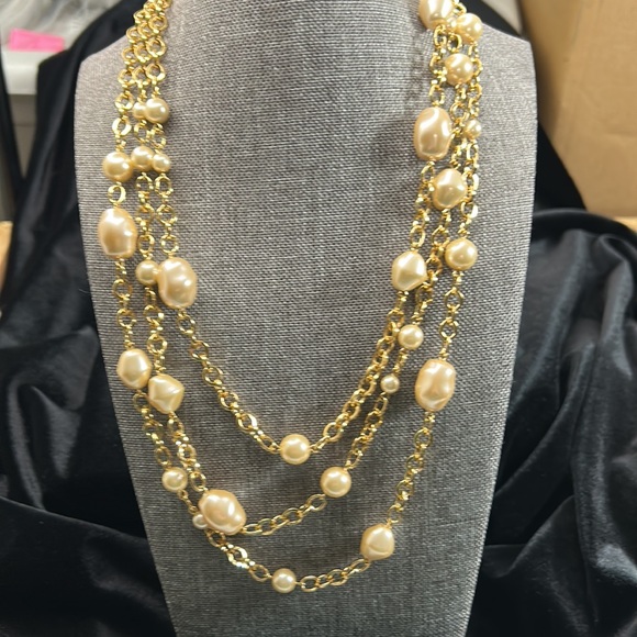 #38 Vintage Ciro Necklace, 3 Strands Large Link Gold Chain with Pearls, 18" + 3" - Picture 2 of 10